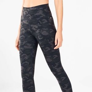 Fabletics Powerhold 7/8 length Camo